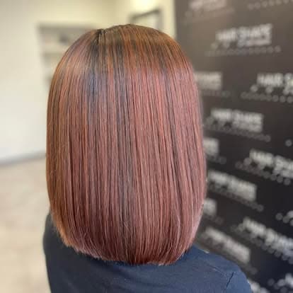 Kasztanowy bob — fryzura z salonu Hair Shape